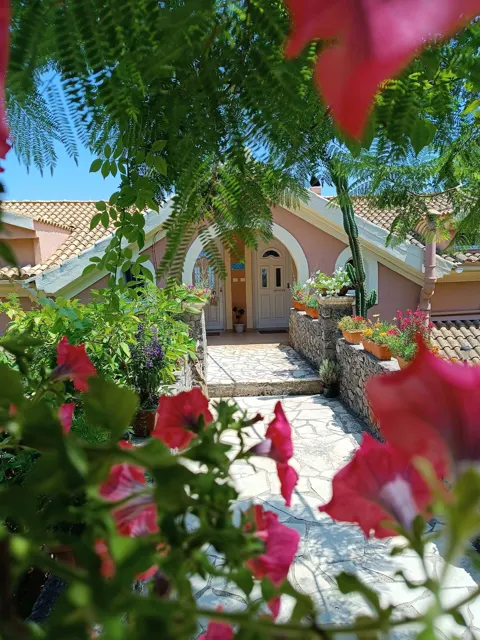 Nakis Dream View · Entrance and approach · Photograph 43