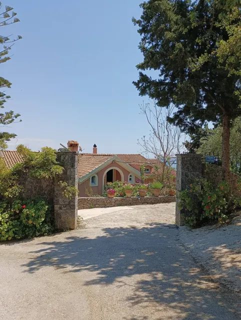 Ionian Sea View Studio · Entrance and approach · Photograph 4